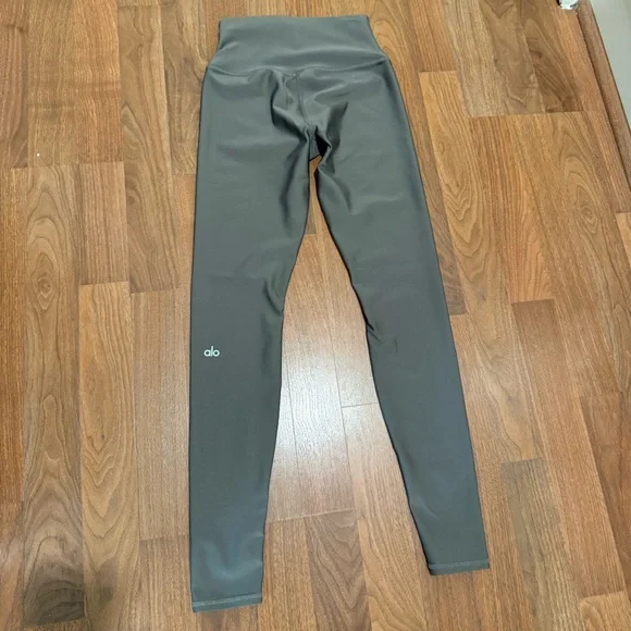 ALO airlift Leggings- gravel - Picture 5 of 8